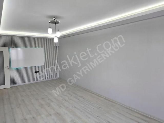 Gürsu İstiklal Mahallesin'de Satılık 3+1 Ebv. Banyolu