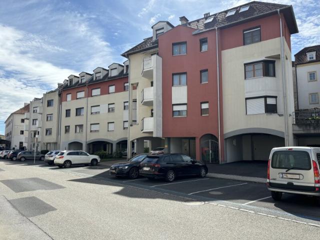 GÜSSING ! Gemütliche und gepflegte Wohnung mit ca. 85 m2 Wfl. barrierefrei Tiefgaragen Stellplatz !