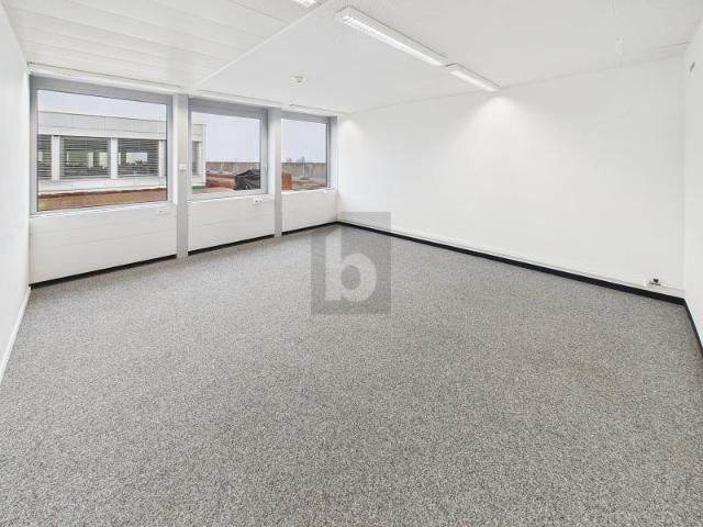 GUT GELEGEN UND PRAKTISCH BÜRO 4.26