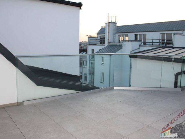 Gut gelegene Dachgeschosswohnung im 9. Bezirk mit Balkon und Terrasse