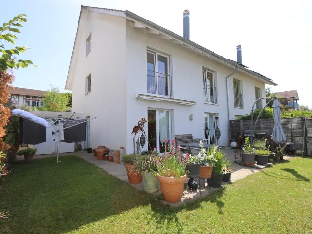 Gut gelegenes Familienhaus – familienfreundlich und zentral in Dachsen