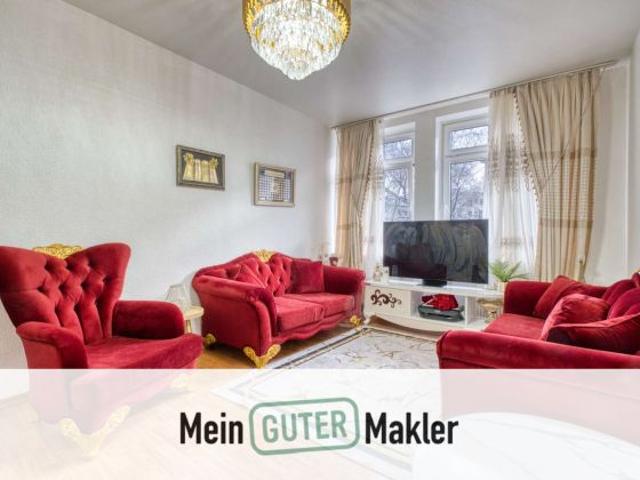 Gut geschnittene 3,5 Zimmer Wohnung in zentraler Lage mit großem Potenzial!