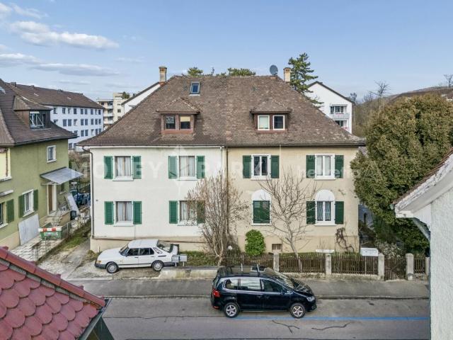 Gut erhaltene Doppelhaushälfte mit Garten