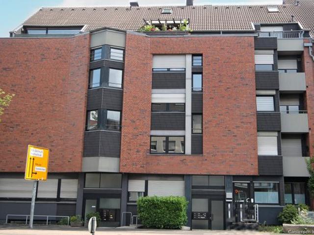GUT GESCHNITTENE ETW. TG STELLPLATZ. BALKON. RY CITY