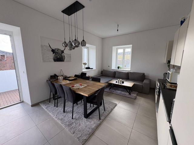 Gut vermietete 4 Zimmer Wohnung mit Balkon in Höhnhart / Neubau