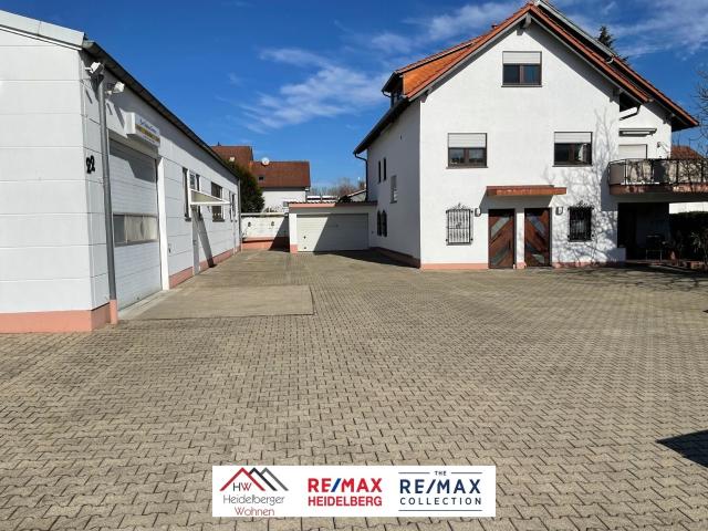 Gut vermietetes 3 Familienhaus mit extra Garage, Halle und Büro zu verkaufen