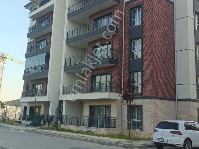 Güven Emlaktan Toki Konutlarında Sıfır Geniş Kiralık 3+1 Daire