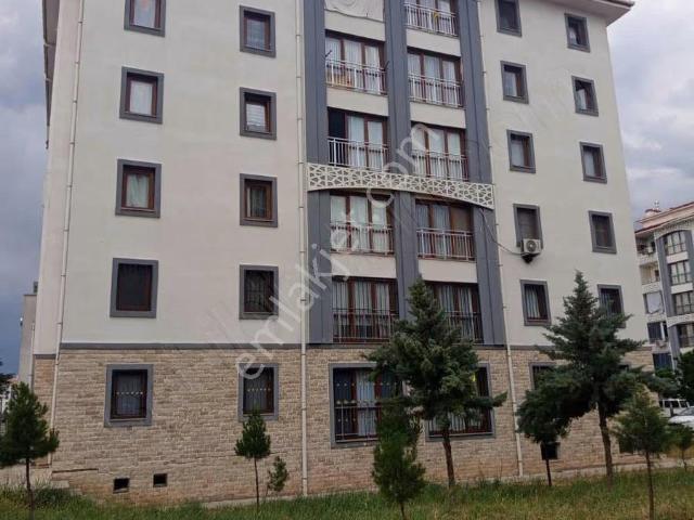 Güven Emlaktan Satılık Üçkuyuda Yüksek Giriş Kat Bakımlı Daire