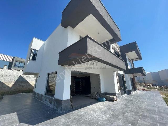 Güvenay Çorum Binevler Mevkii Serbest Projeli 5+1 Lüks Satılık Villa