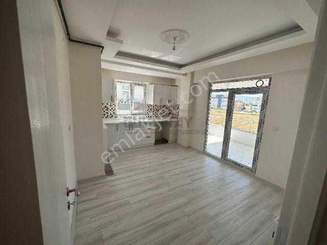 Güvenay Çorum Kevser Camii Civarı 3+1 Sıfır Satılık Daire