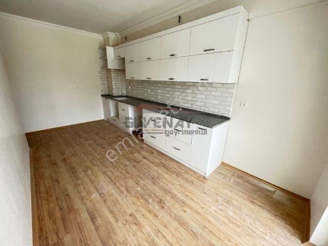 Güvenay Çorum Tekcevizde 19 Mayıs İlkokuluna Yakın 3+1 Satılık Daire