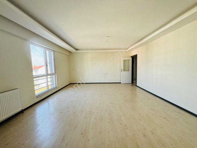 Güven'den Kapaklı'da Kombili,asansörlü Kiralık 2+1 Daire