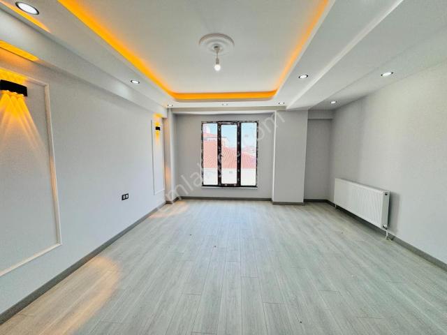 Güven'den Sınırsız Kredi İmkanlı Ebv.banyolu,k.otoparklı 2+1 Ev