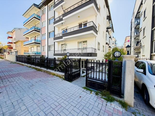 Guvenevlerde Kiralik 3+1