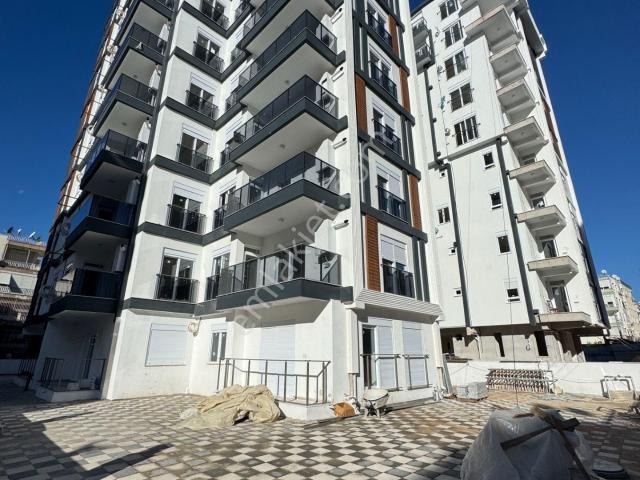 Güvenlikte K.otoparklı, Kombili 2+1 Ayrı Mutfaklı Daireler
