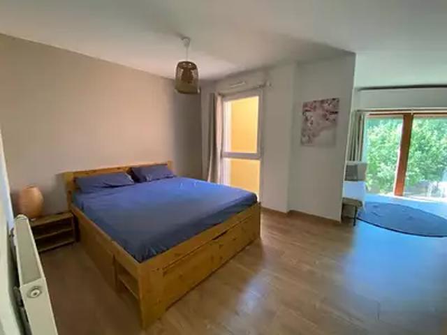 Guyancourt 78280 Location appartement 1 pièce t1 au dernier étage