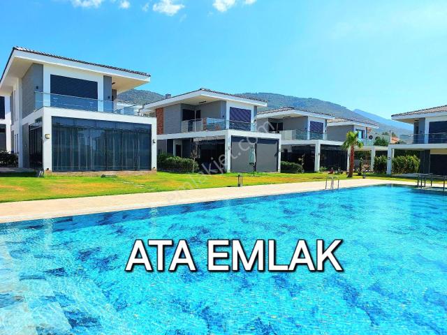 Güzelçamlıda Havuzlu Sitede Tek Müstakil Bahçeli Sıfır Villa