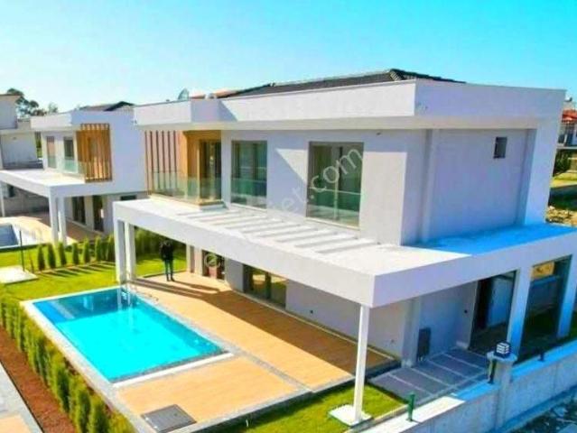 Güzelçamlıda Plaja Yakın Özel Havuzlu Tek Müstakil Sıfır Villa