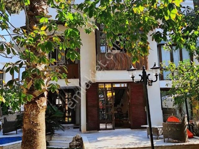 Güzeloba Da Müstakil Tadında Villa