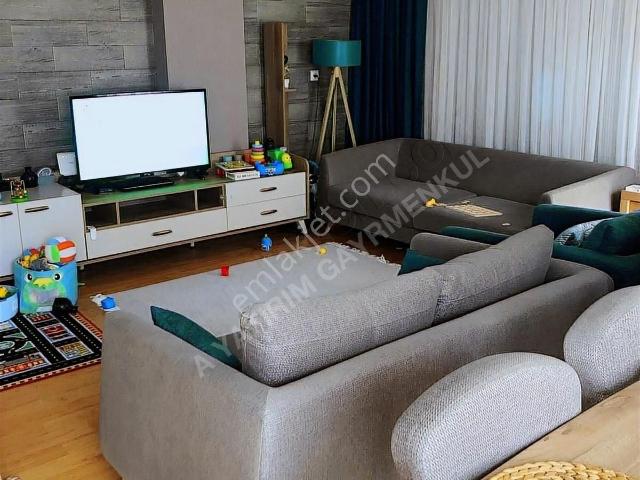 Güzeloba Düden Sınırı Havuzlu Binada Satılık 2+1 Daire