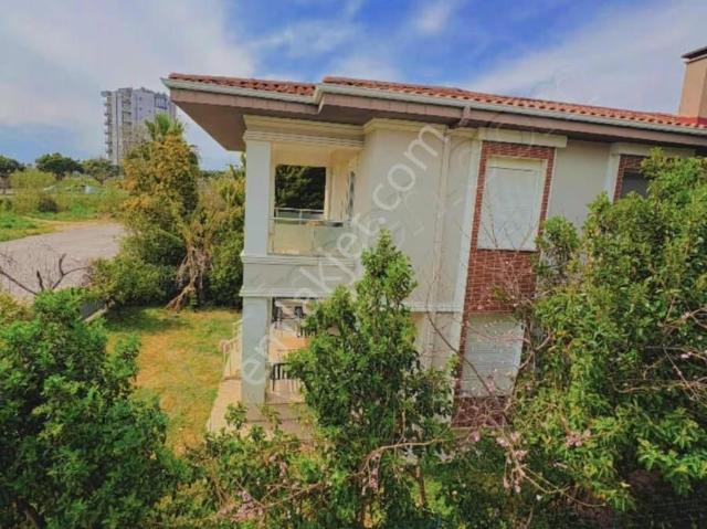 Güzeloba Kiralık 5+1 Villa