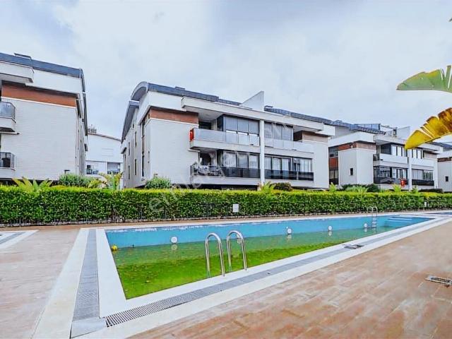 Güzeloba'nın En Prestijli Sitesinde 4+1 Satılık Daire