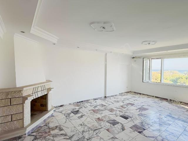 Güzeloba'da Deniz Ve Orman Manzaralı Kiralık 3 + 1 Ferah Daire