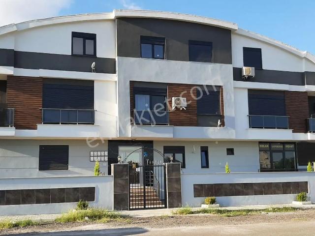 Güzeloba'da Denizimpark Çaprazında Satılık 1+1 Eşyalı Modern Yüksek Giriş Daire