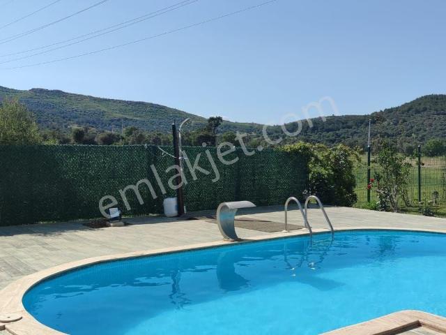 Güzelbahçe Yelki De Mustakil Havuzlu 4+1 Villa Satlık