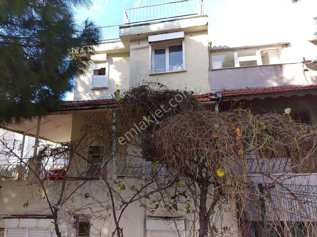 Güzelbahçede Acil Satılık Villa
