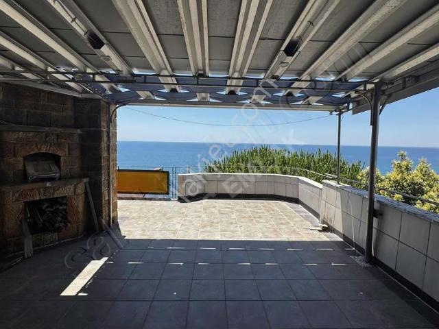 Güzelce'de Deniz Manzaralı Geniş Teraslı 3+2 Satılık Daire