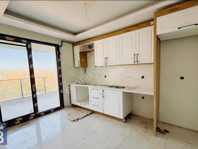 Güzelhisar Caddesinde Geniş 2+1 Kapalı Mutfak Daire