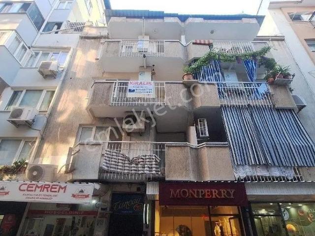 Güzelhisar'da Adnan Menderes Bulvarı'na 30 Adım Kiralık Doğalgazlı 3+1!