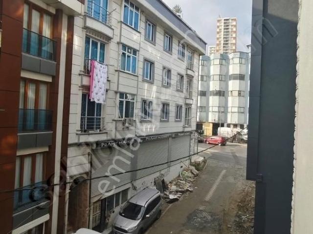 Güzelyuertta Satılık 3+1 Daire Metrobüse 5 Dk