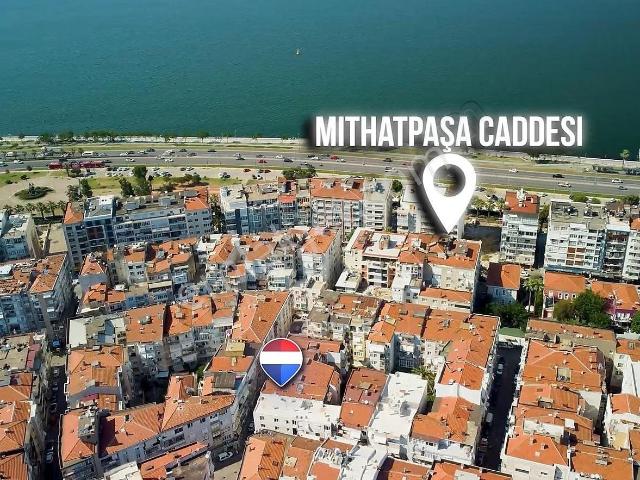 Güzelyalı 36 Sokakta Sahile Yürüme Mesafesinde 3+1 Satılık Daire