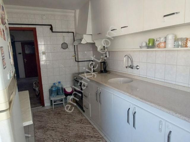 Güzelyalı Yalı Mah Arakat Denız Man Sahıle 100 Mt Havuzlu Site İçi Geniş 2+1 Daire
