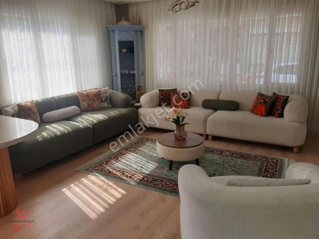 Güzelyalı Da Köşe Konum komple Tadilatlı park Cepheli 3+1 Daire