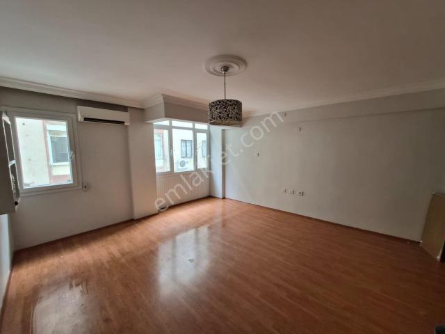 Güzelyalı Da Satılık 3+1 Tadilatlı Arakat Daire