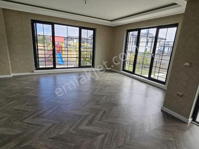 Güzelyalı Mahallesinde Lüks Satılık 5+2 Villa Fırsatı
