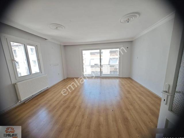 Güzelyalı Ortaokulu Yakını Köşe 3.arakat 2+1 Doğalgazlı Daire