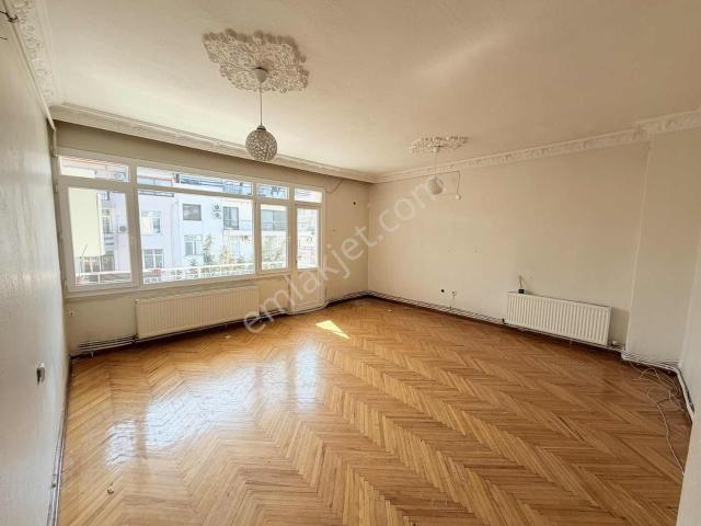 Güzelyalı Poligon Metro Dibi 3+1 130 M2 Çift Cephe Daire