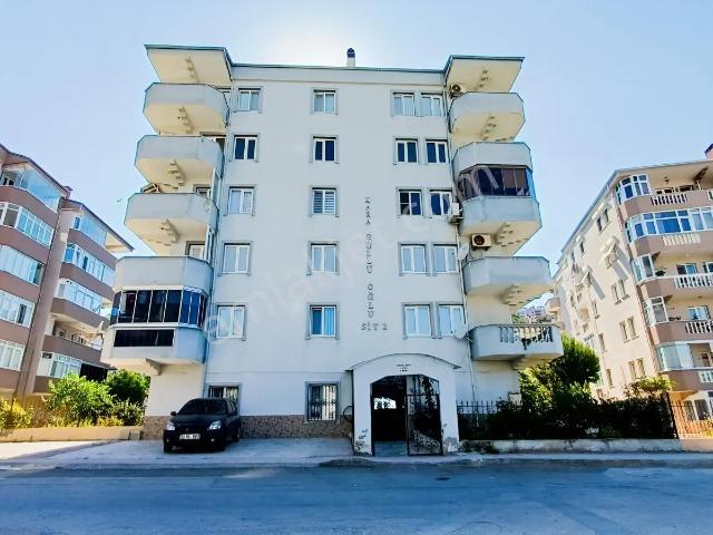 Güzelyalı Sitelerde Deniz Manzaralı Kiralık Arakat 3+1