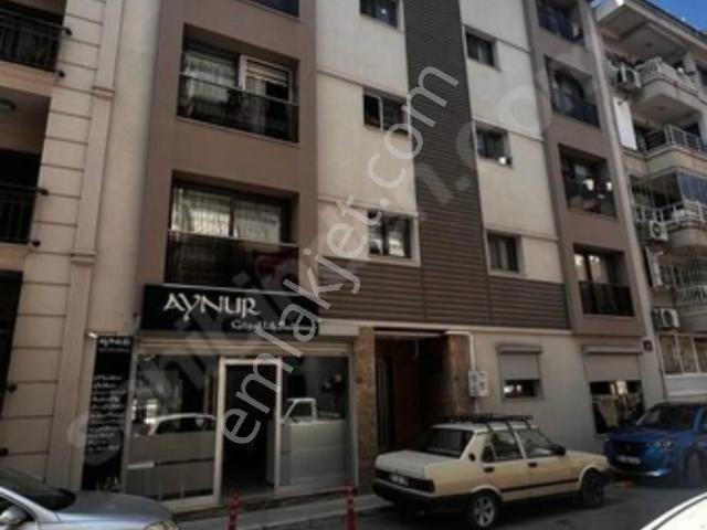 Güzelyalı Da Asansörlü 8 Yıllık Bina Da 3+1 Dubleks Satılık Daire