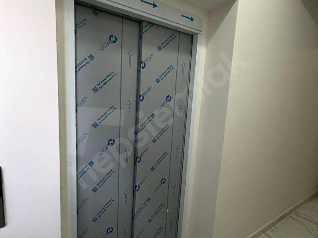 GÜZELYALI YENİ 2+1 GİYİNME ODASI ve TERASLI 1.KAT SİTE İÇİ 80 M