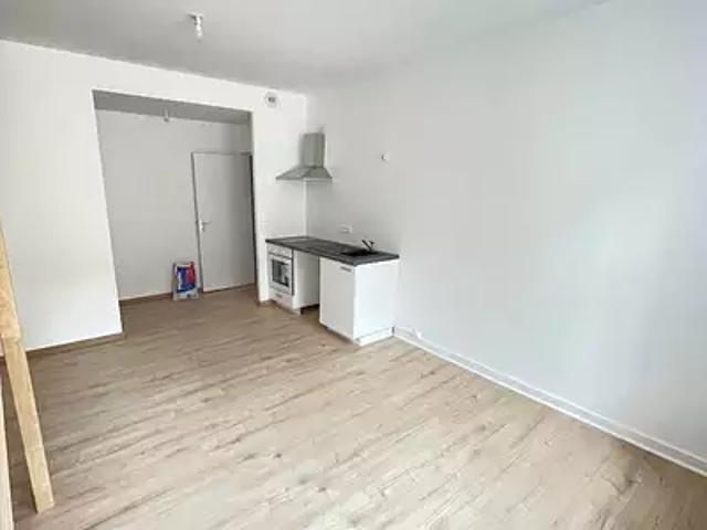 Gy 70700 Location appartement 1 pièce t1 au dernier étage