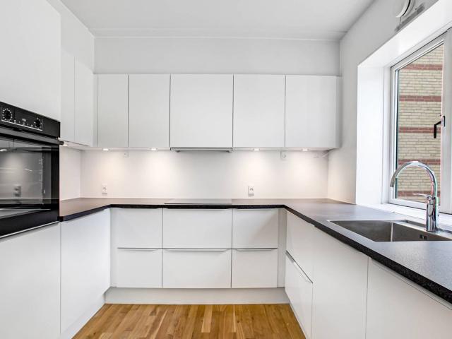 Gyvelholm Skøn 4 værelses lejlighed ved Furesø med egen terrasse