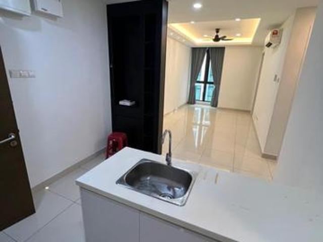 H2O Residences Below Market Price 100 Loan Well Condition 2 Car Park