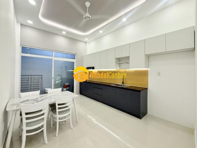 Hẻm ô tô lý thuyết, 3 tầng 4pn 57m2 3.8 x 16, p5 gò vấp, giá 7.7 ty