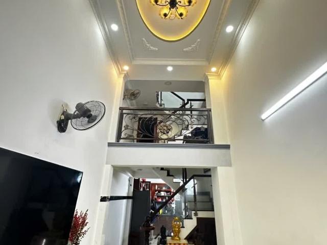 Hẻm xe hơi cmt8 gần ngã 4 bảy hiền, 42m2 nở hậu, 3 tầng, giá 7 tỷ nhỉnh