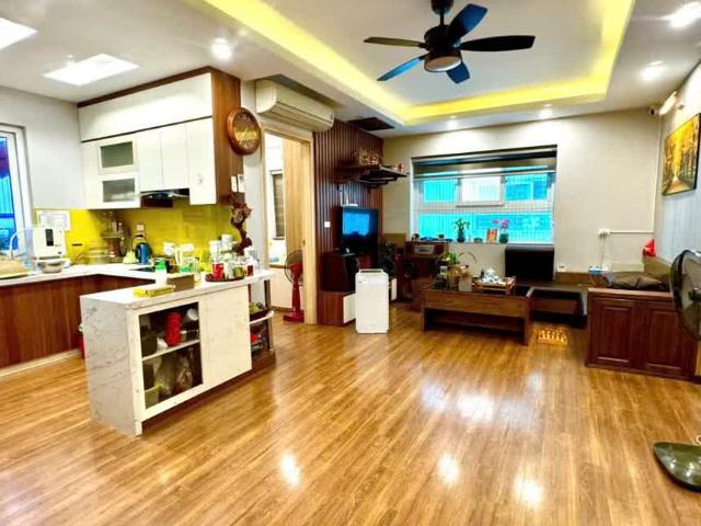 Hơn 3 tỷ có ngay căn GÓC hoa hậu 3pn, bc hướng Đông 81m2 trong toà HH02C 5 toà mới